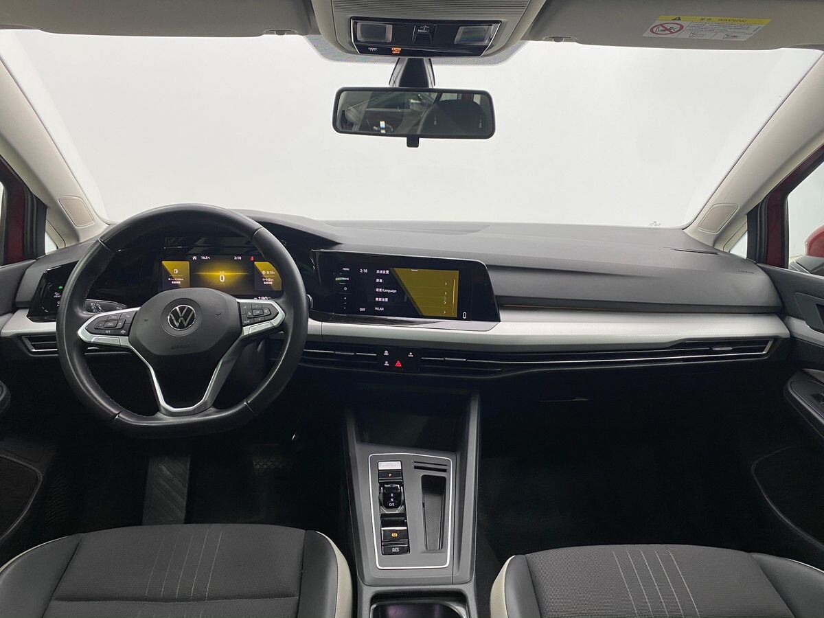 Volkswagen Golf 2021 - фото автомобиля