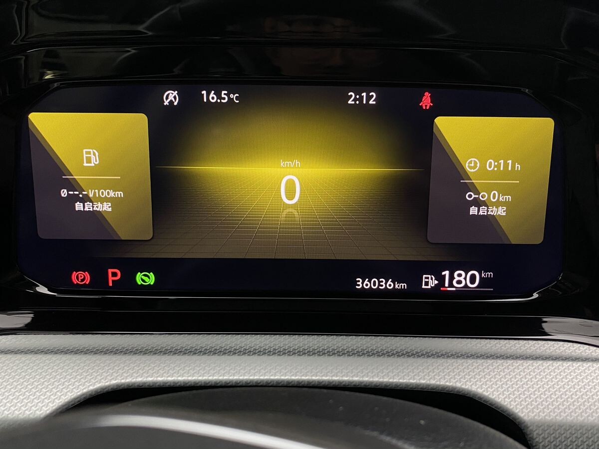 Volkswagen Golf 2021 - фото автомобиля