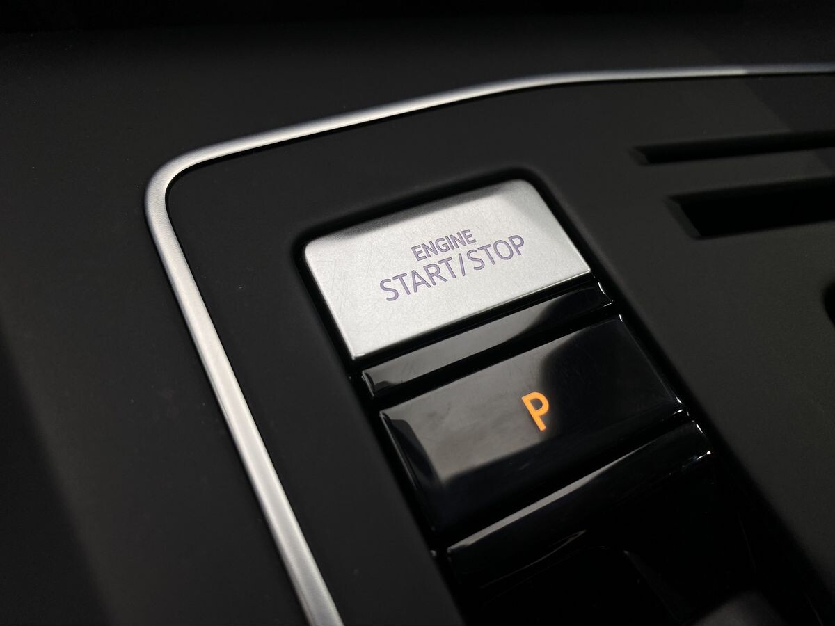 Volkswagen Golf 2021 - фото автомобиля