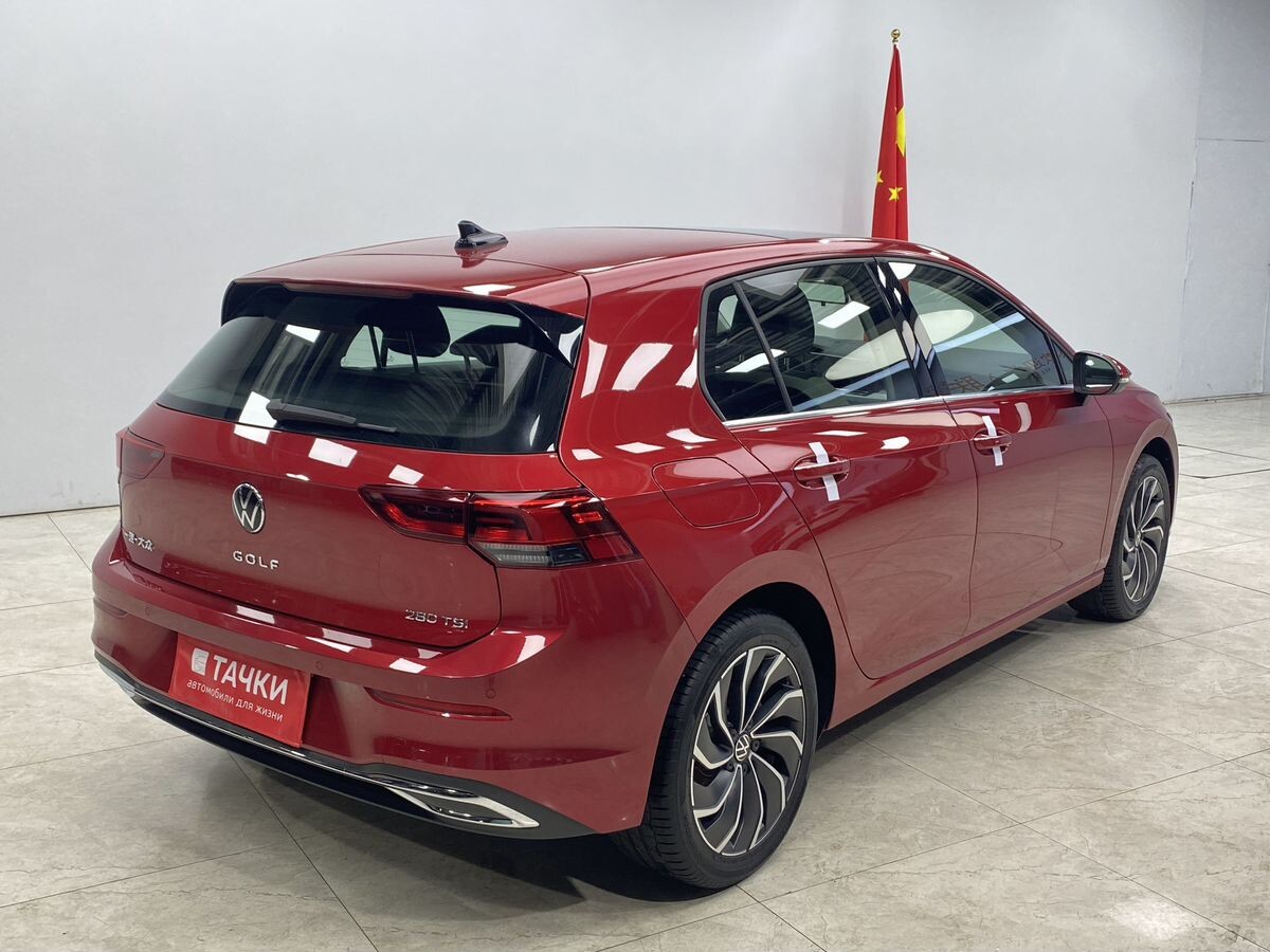 Volkswagen Golf 2021 - фото автомобиля