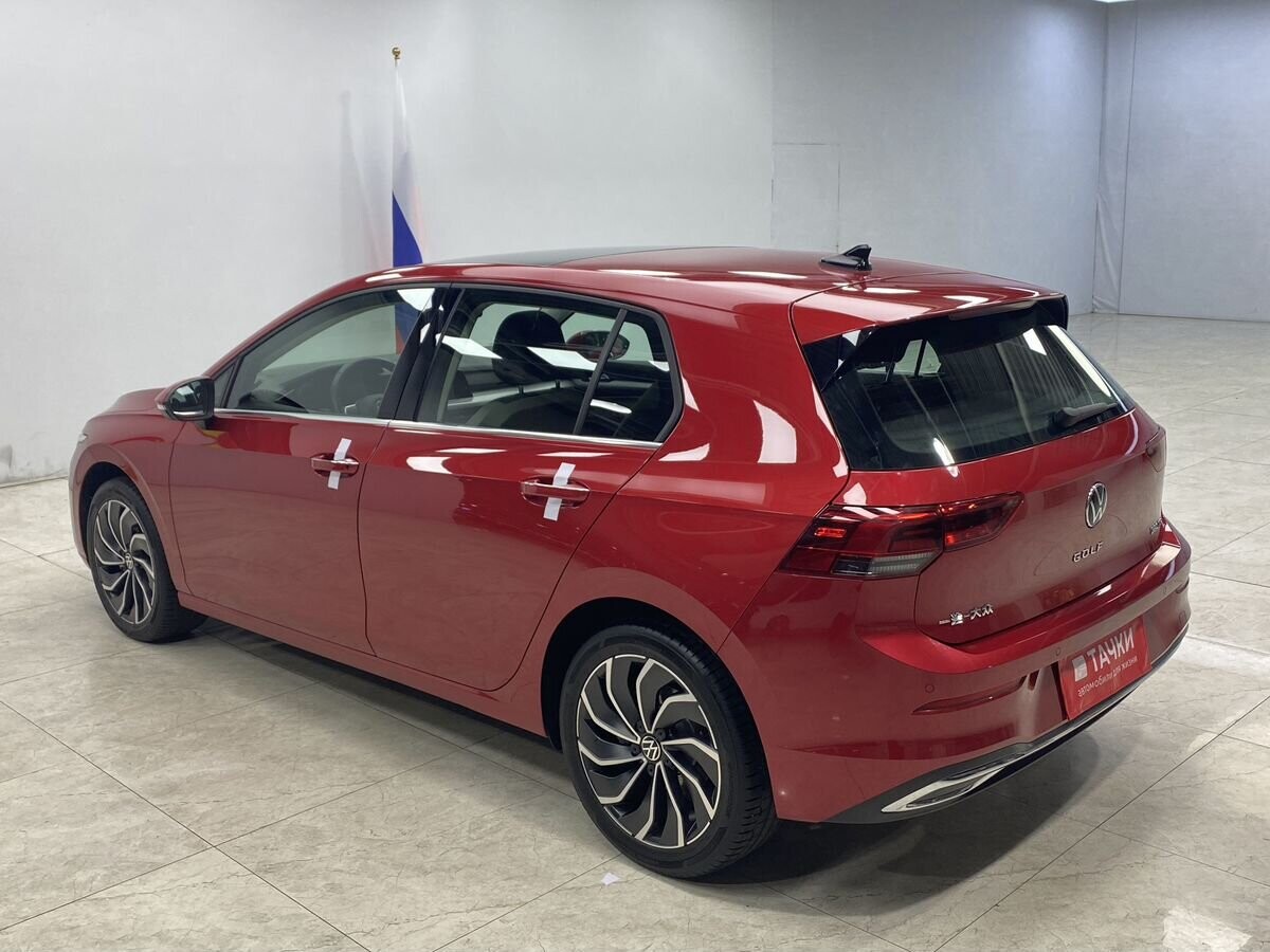 Volkswagen Golf 2021 - фото автомобиля