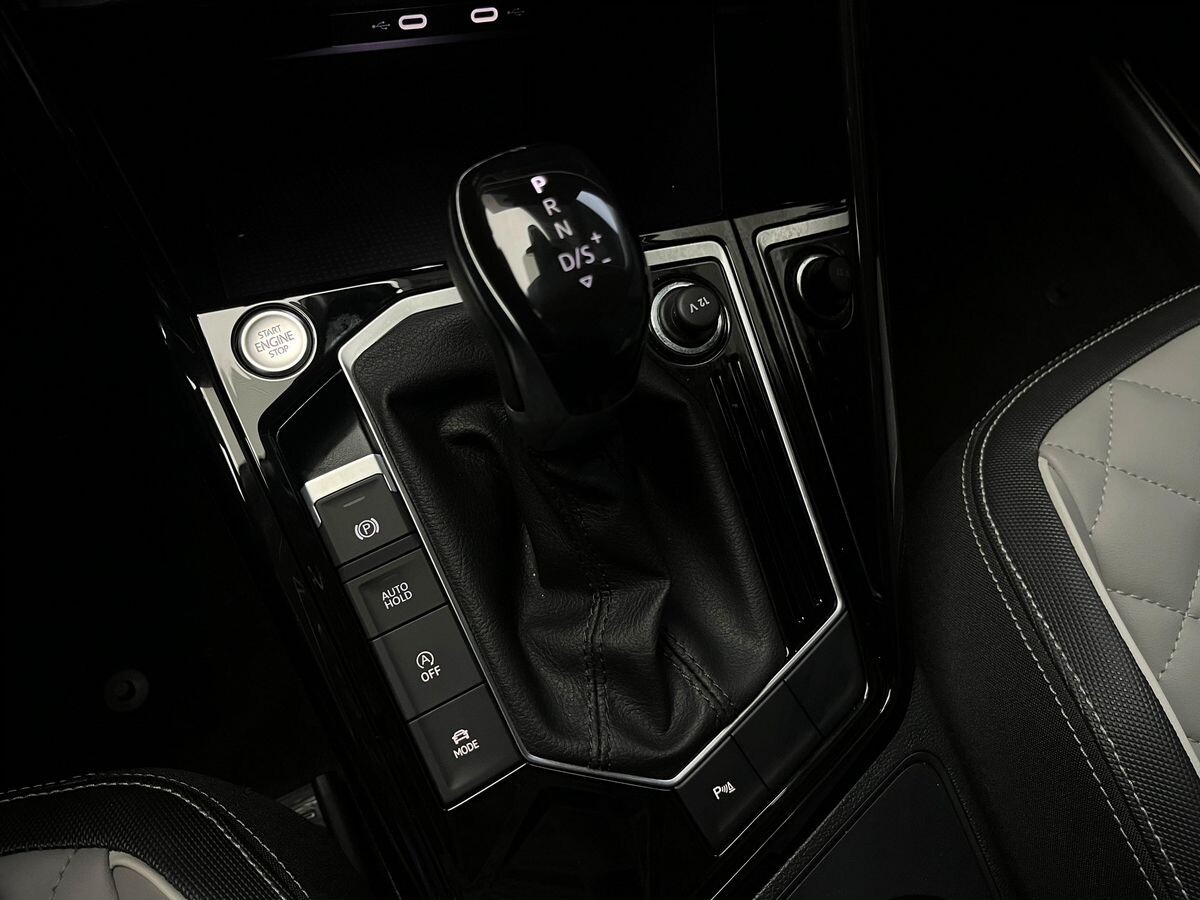 Volkswagen Tayron 2022 - фото автомобиля