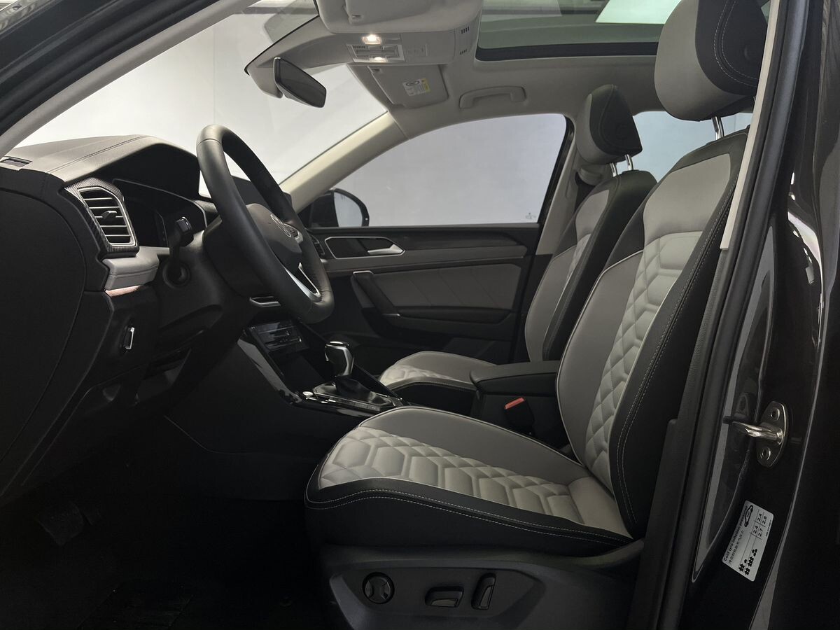 Volkswagen Tayron 2022 - фото автомобиля