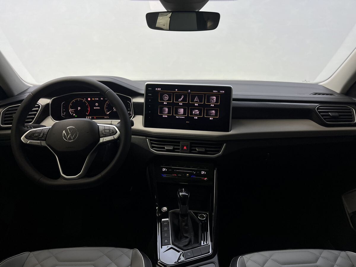 Volkswagen Tayron 2022 - фото автомобиля