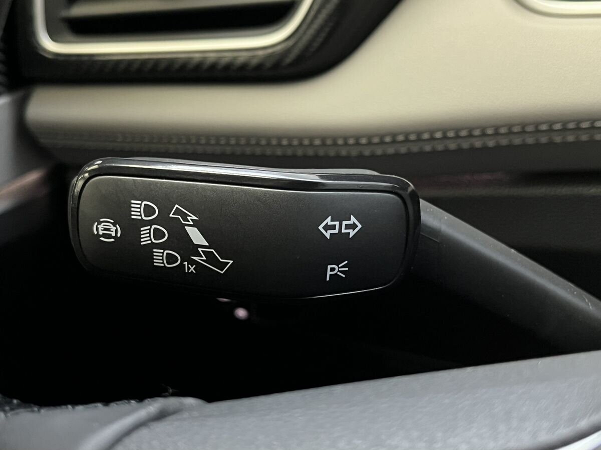 Volkswagen Tayron 2022 - фото автомобиля