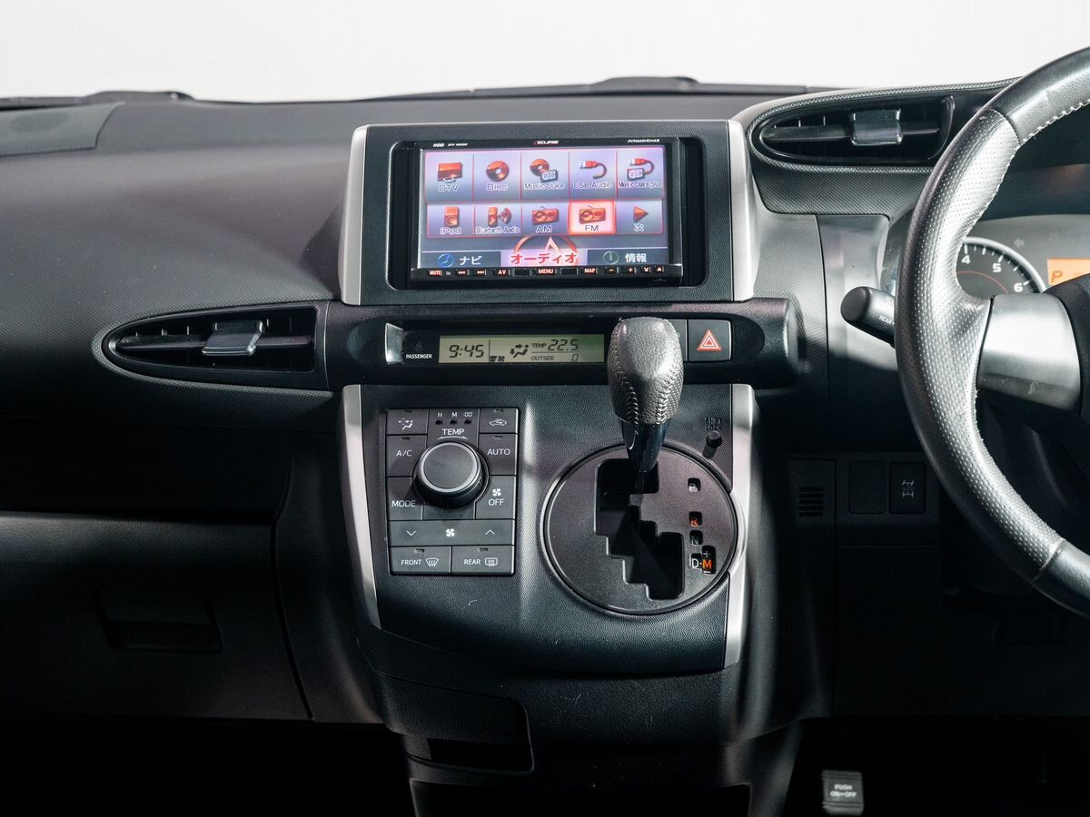 Toyota Wish 2014 - фото автомобиля