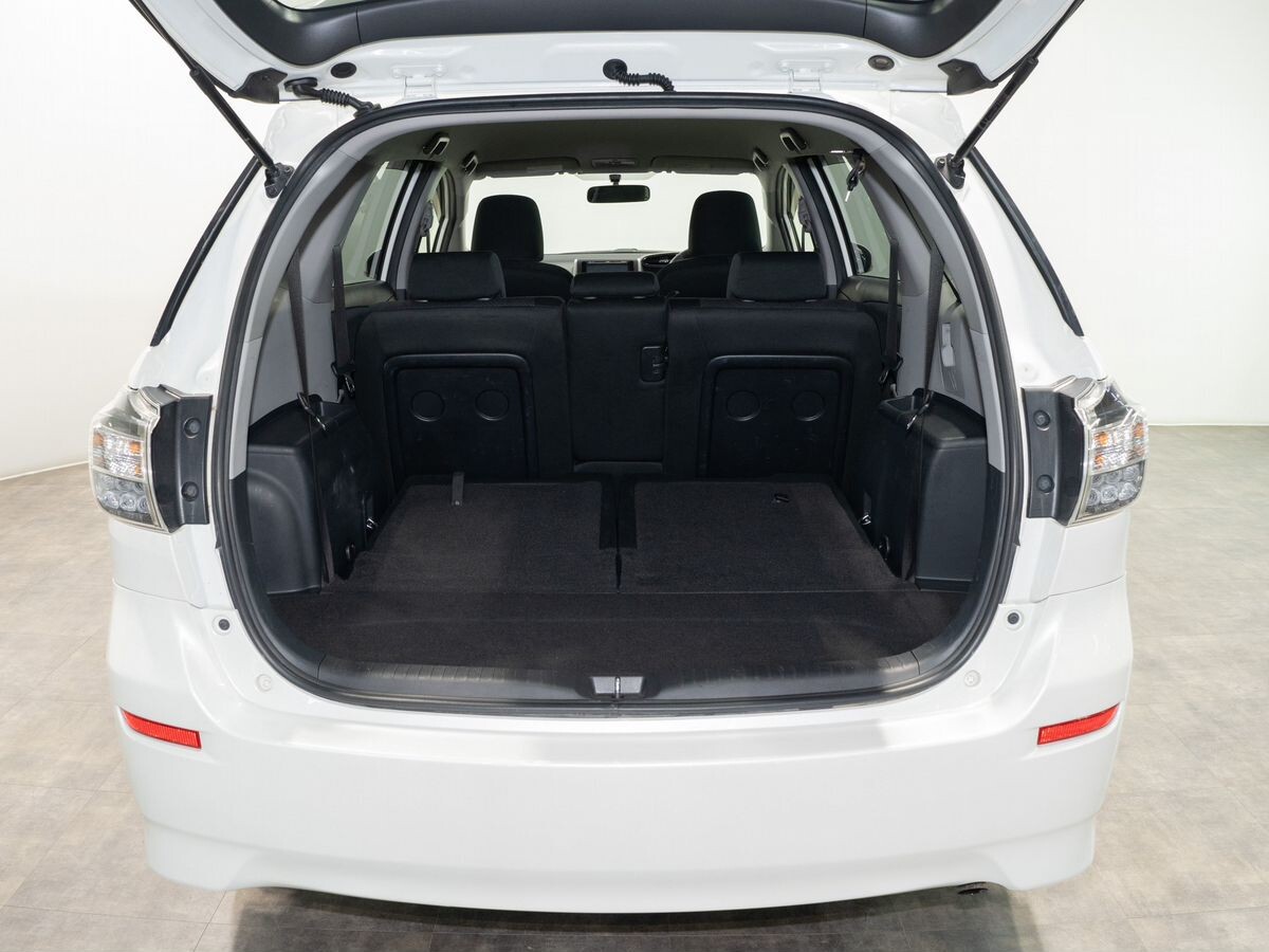 Toyota Wish 2014 - фото автомобиля
