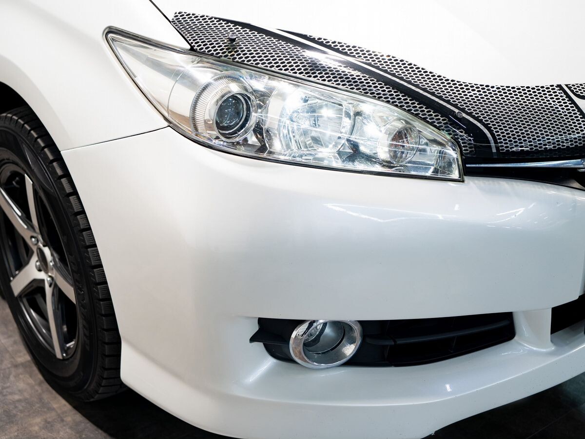Toyota Wish 2014 - фото автомобиля