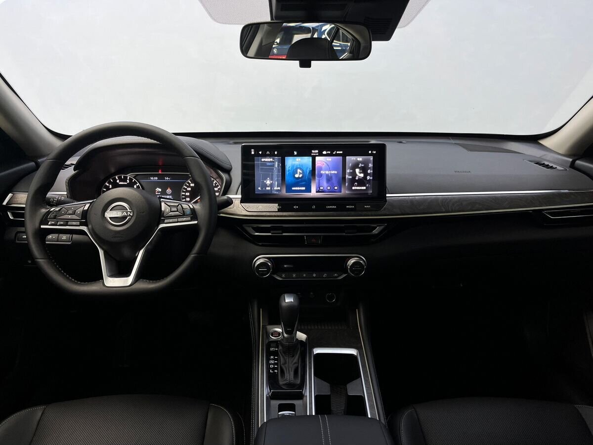 Nissan Altima 2023 - фото автомобиля