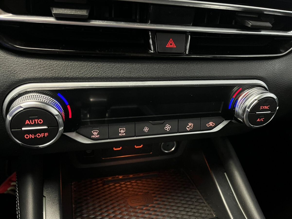 Nissan Altima 2023 - фото автомобиля