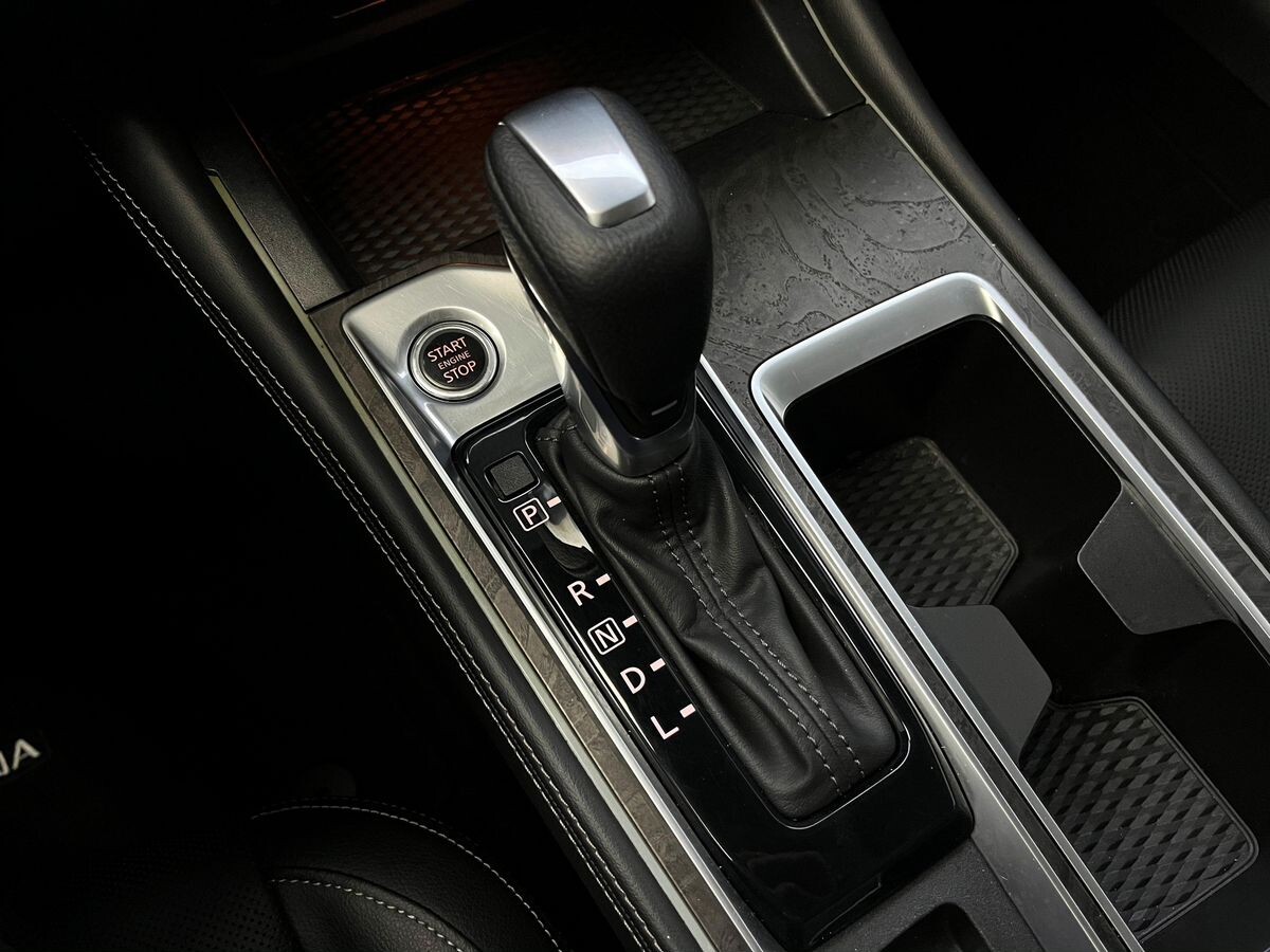 Nissan Altima 2023 - фото автомобиля