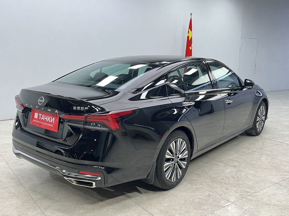 Nissan Altima 2023 - фото автомобиля