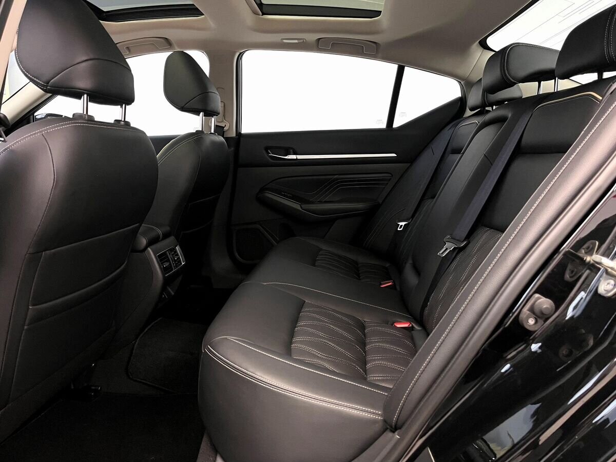 Nissan Altima 2023 - фото автомобиля