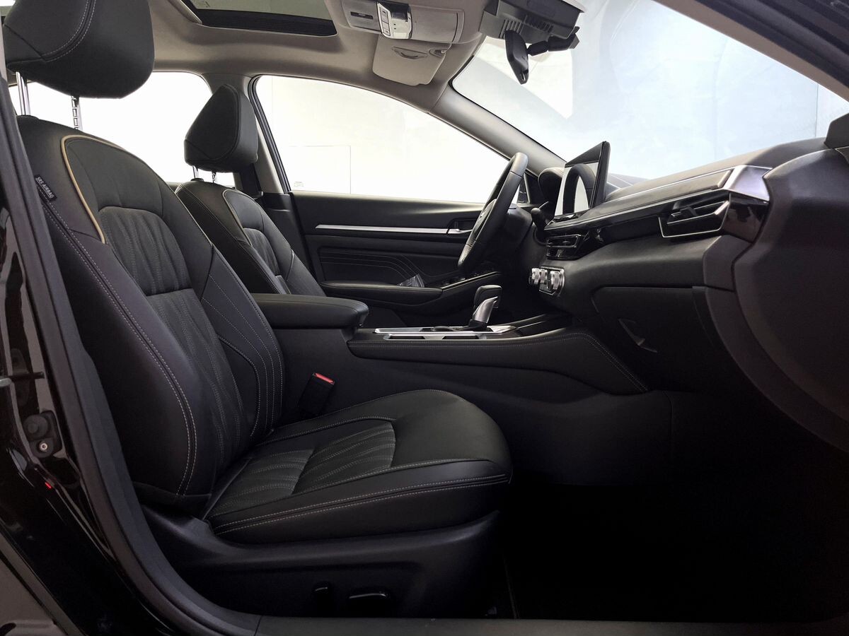 Nissan Altima 2023 - фото автомобиля