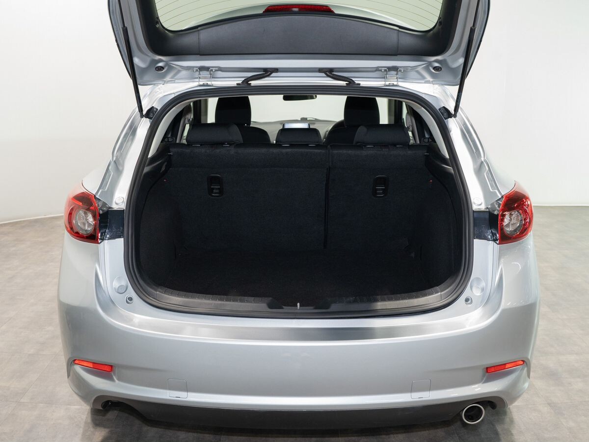 Mazda Axela 2017 - фото автомобиля