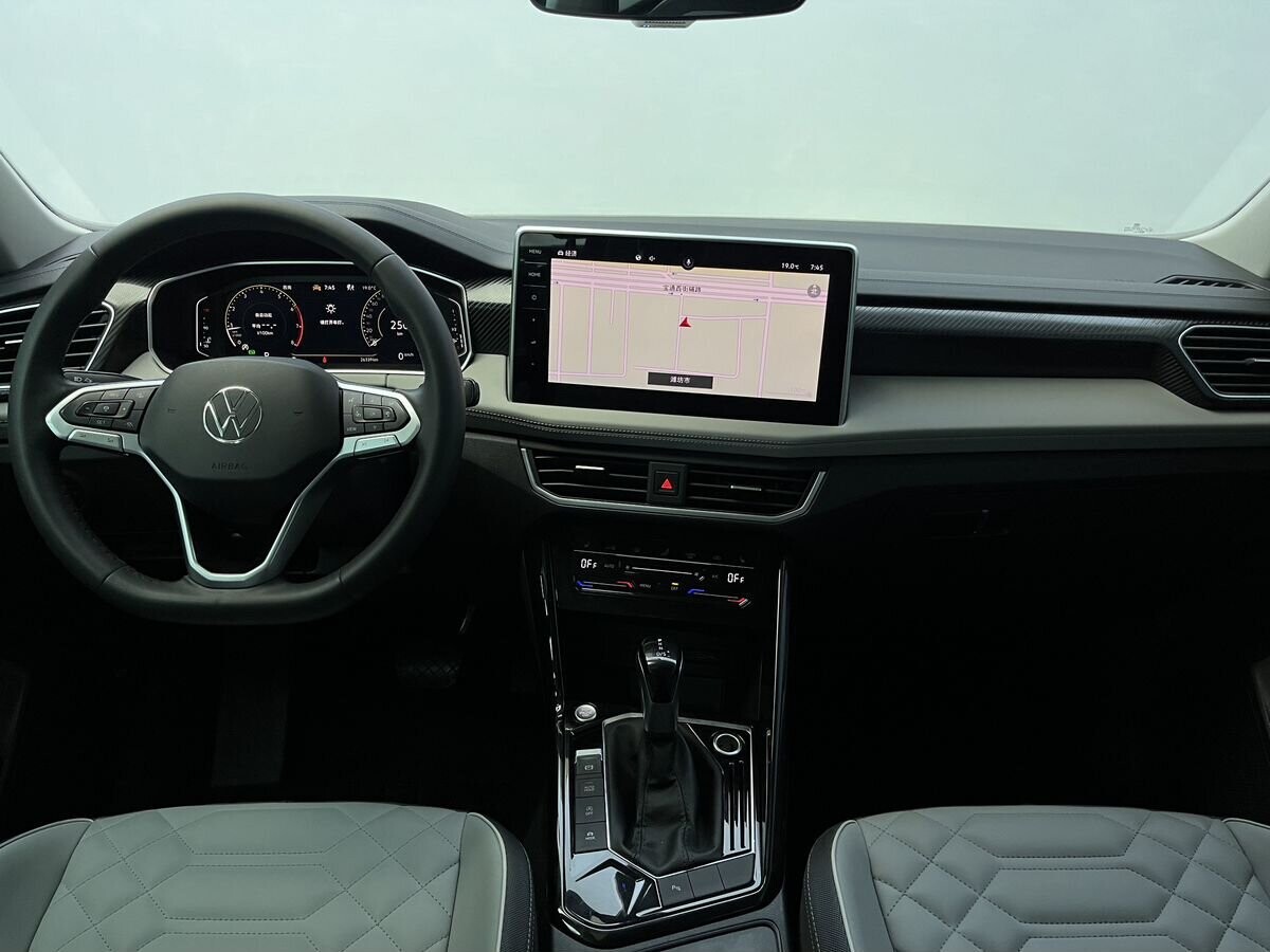 Volkswagen Tayron 2022 - фото автомобиля