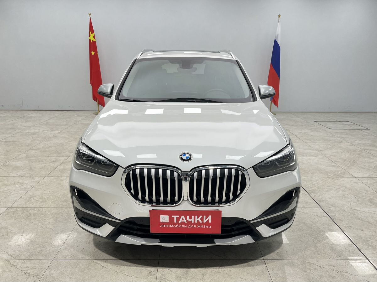 BMW X1 2022 - фото автомобиля