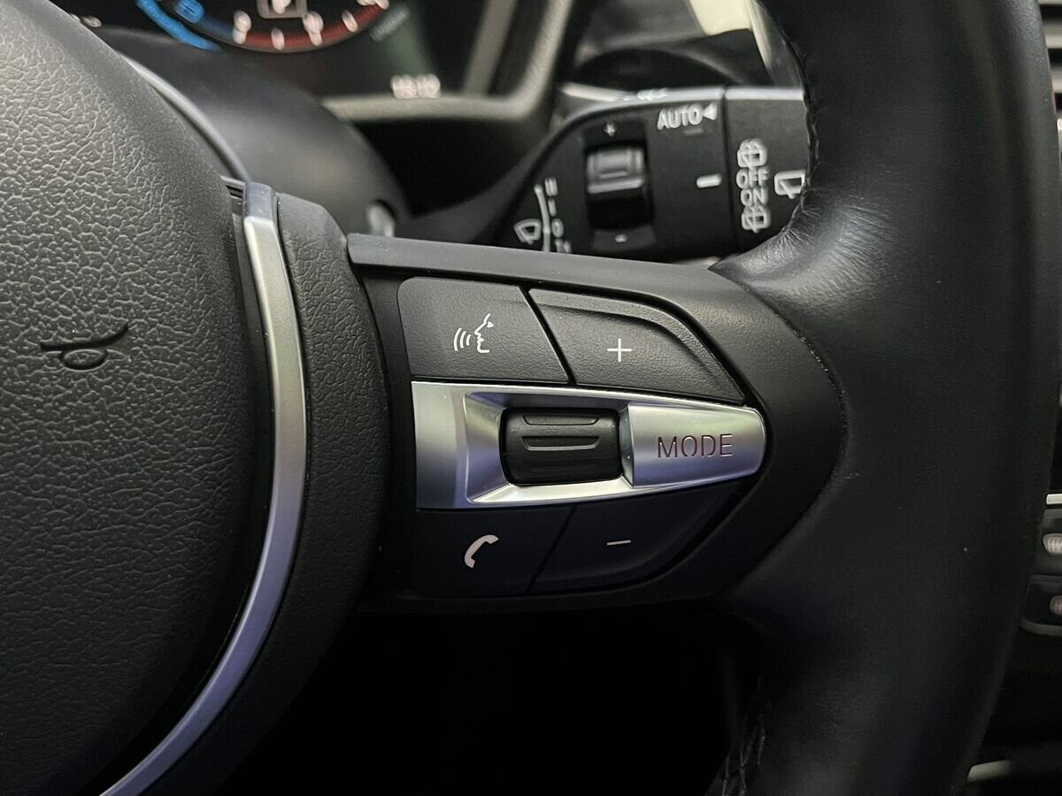 BMW X1 2022 - фото автомобиля