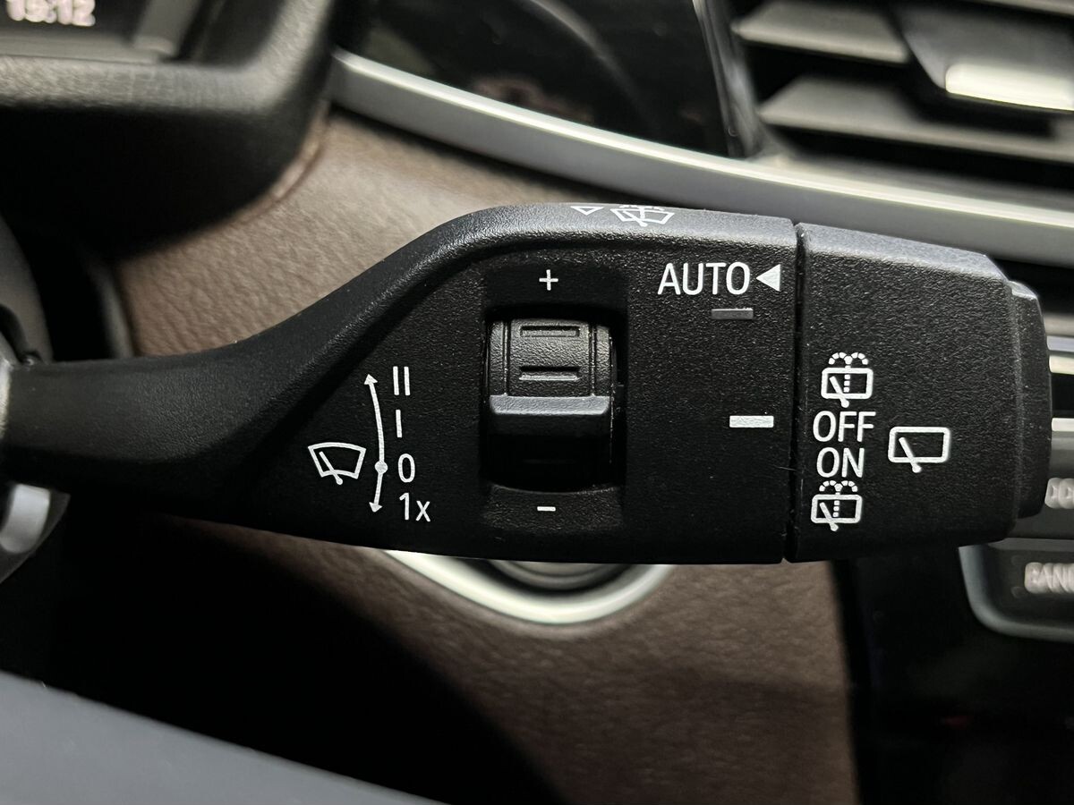 BMW X1 2022 - фото автомобиля