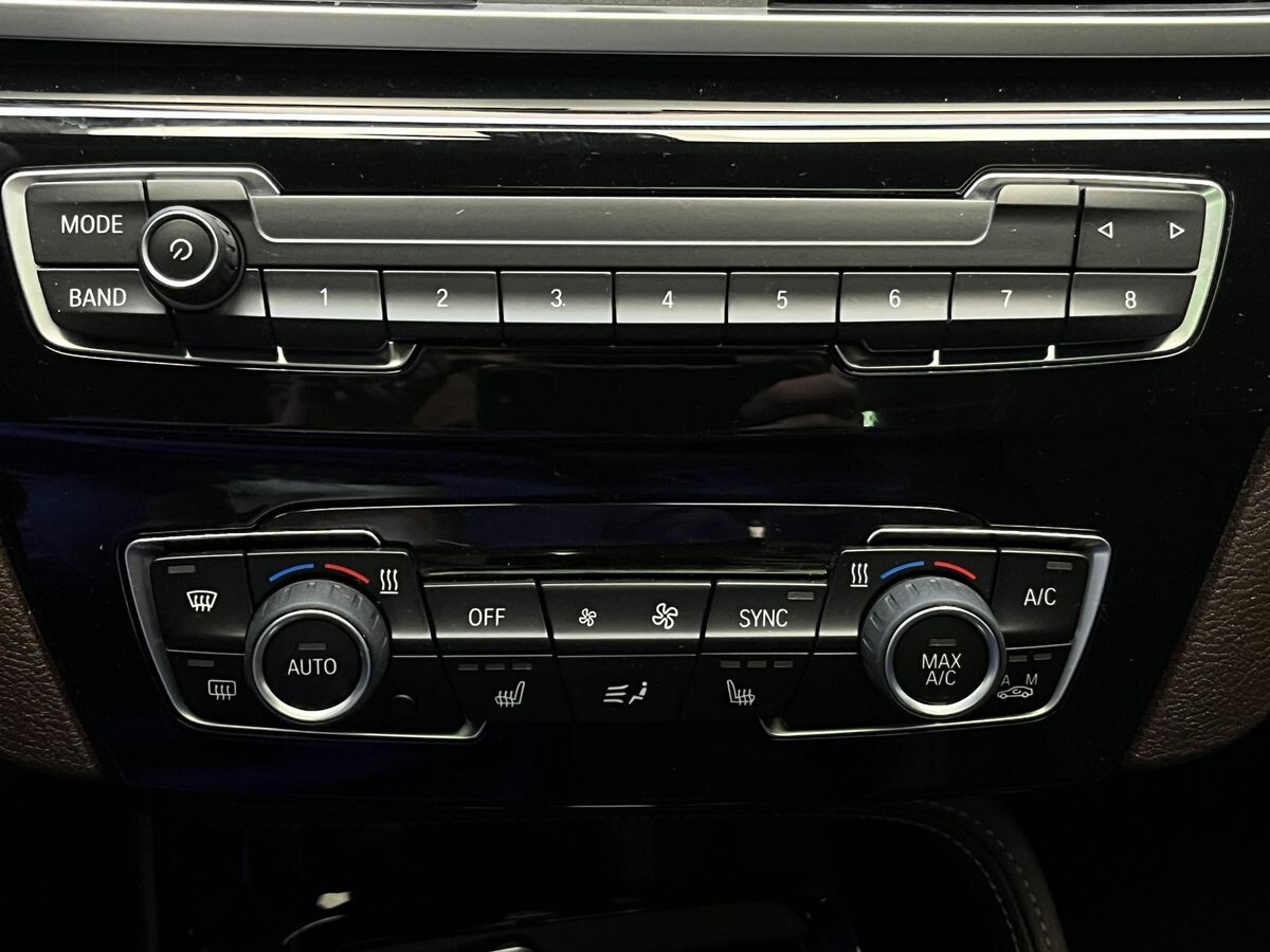 BMW X1 2022 - фото автомобиля