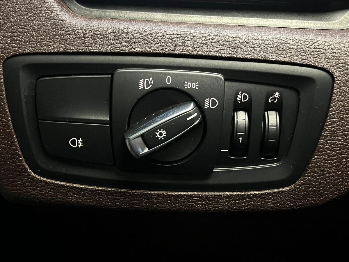 BMW X1 2022 - фото автомобиля