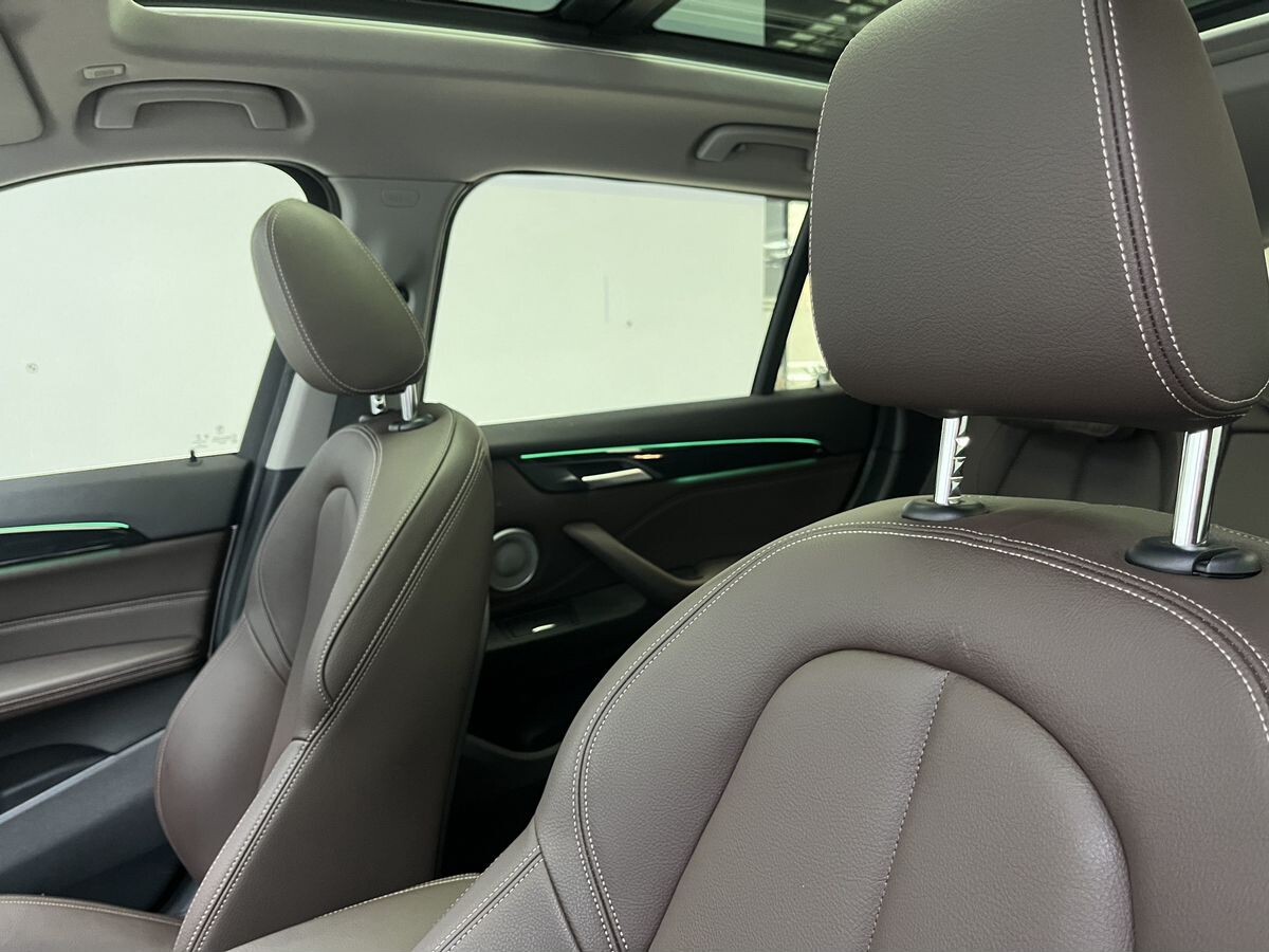 BMW X1 2022 - фото автомобиля