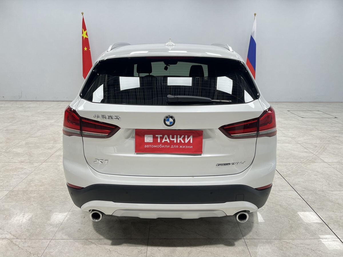 BMW X1 2022 - фото автомобиля