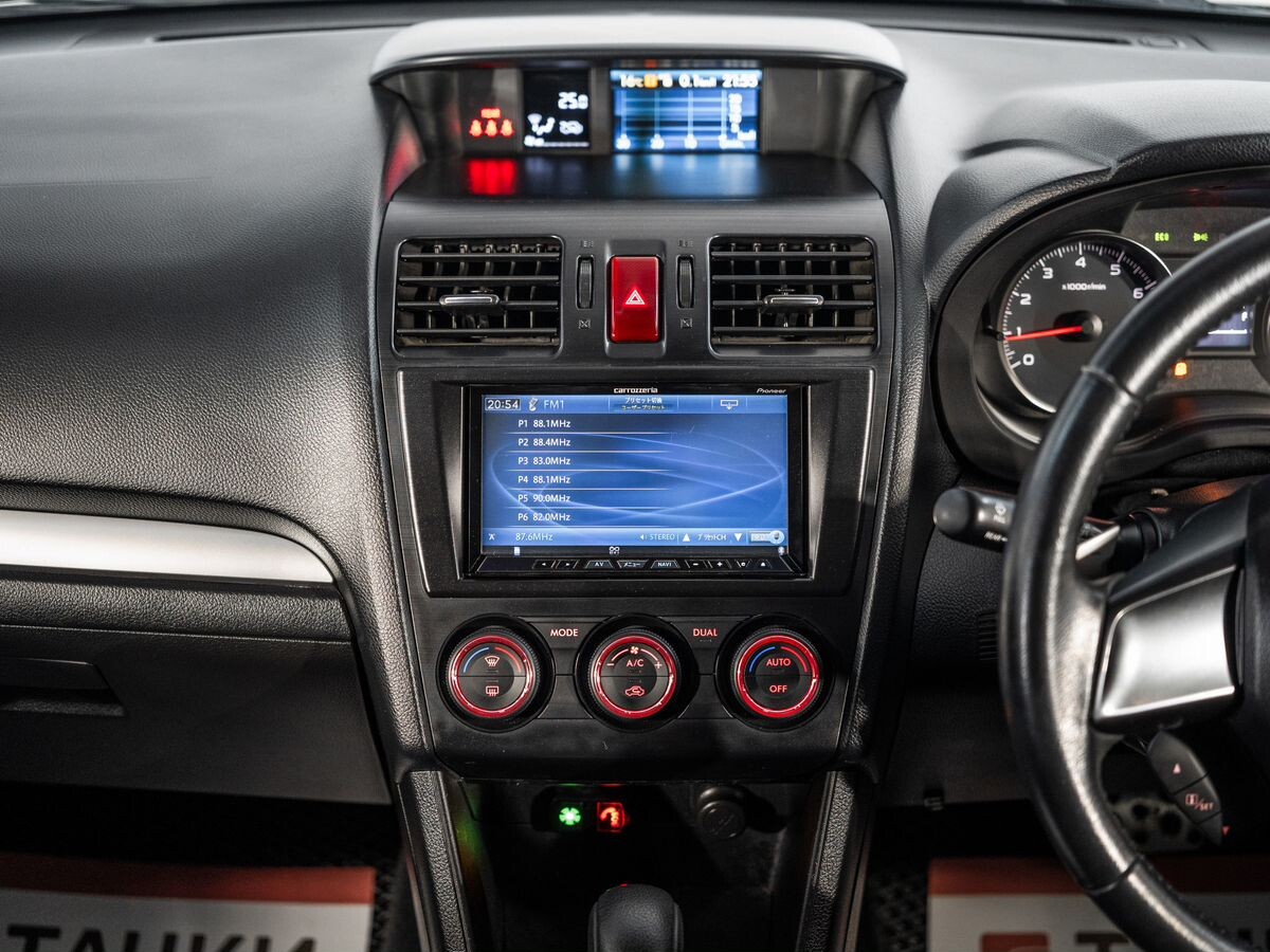 Subaru XV 2013 - фото автомобиля