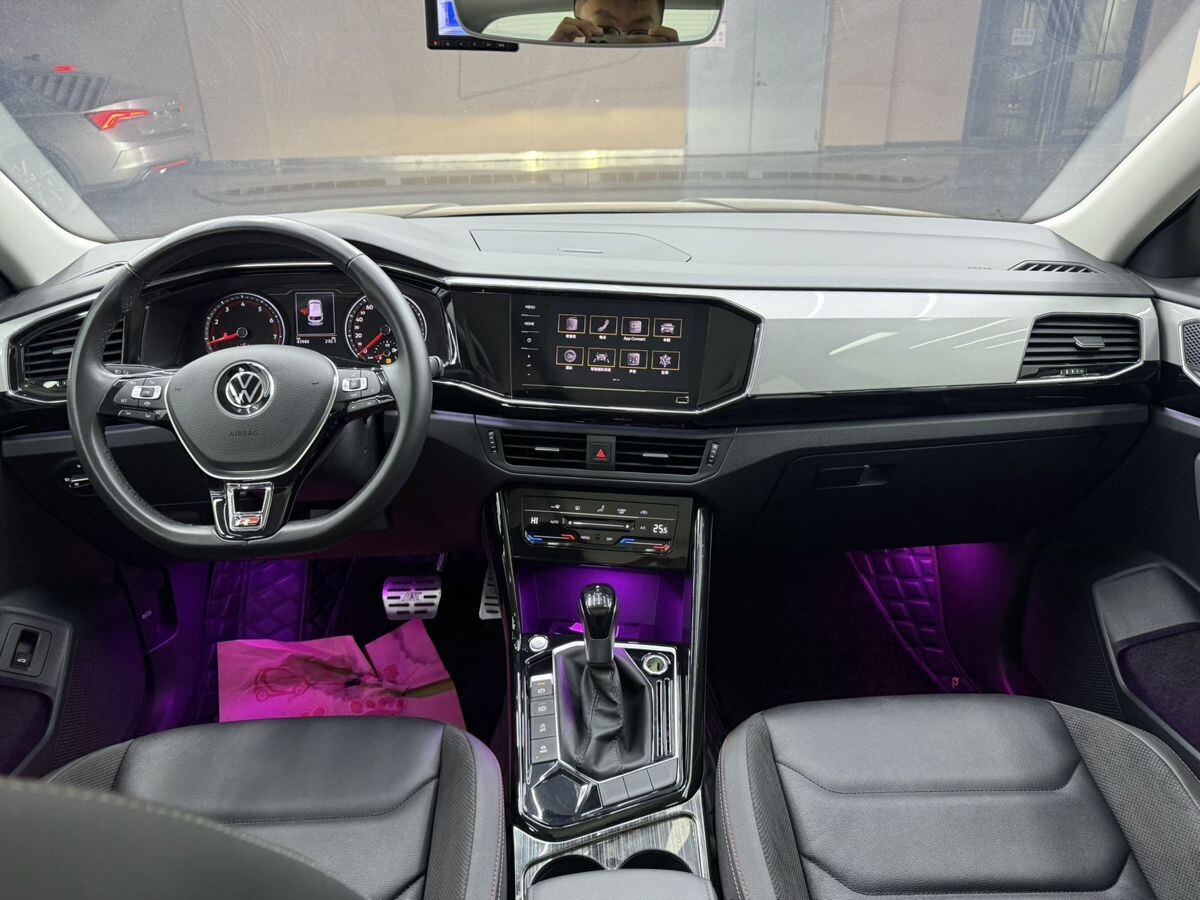 Volkswagen Tayron 2022 - фото автомобиля