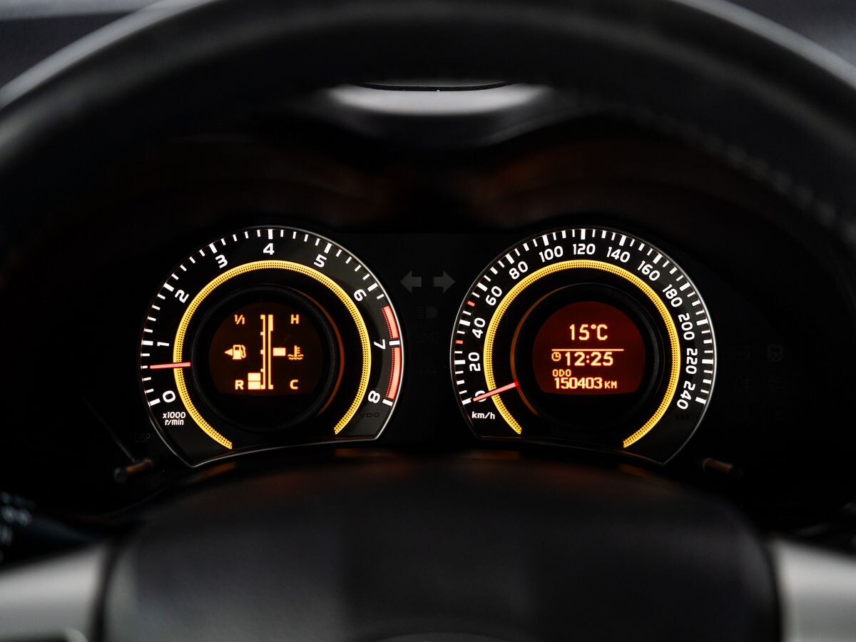 Toyota Corolla 2011 - фото автомобиля