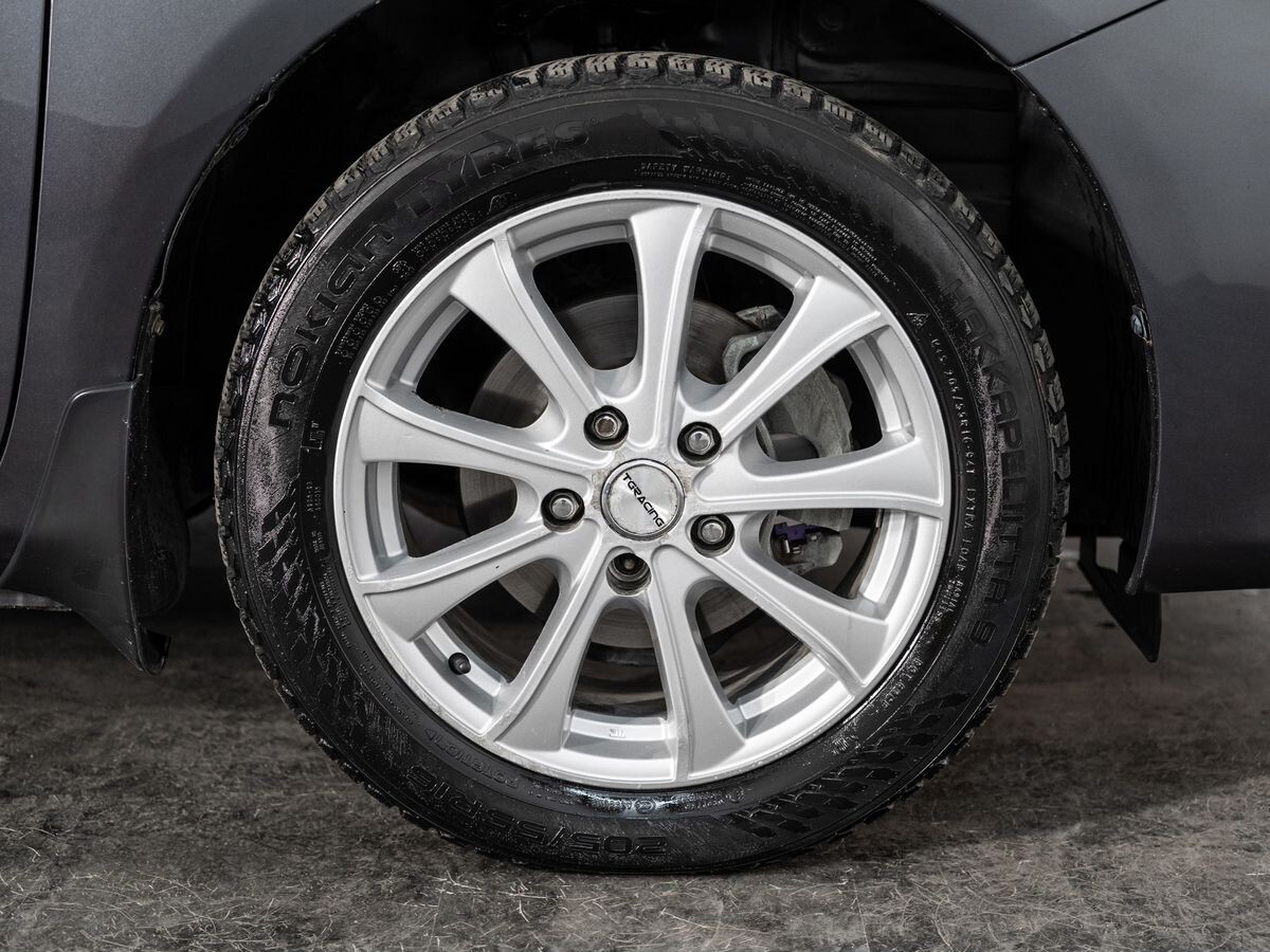 Toyota Corolla 2011 - фото автомобиля