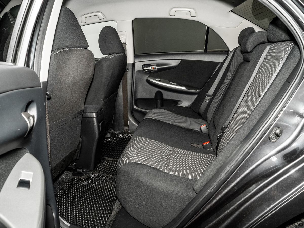 Toyota Corolla 2011 - фото автомобиля