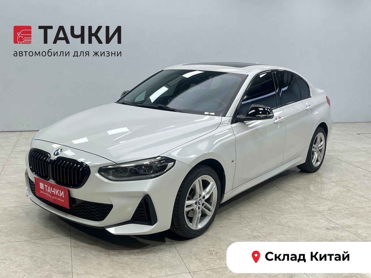 BMW 1-Series 2022 - фото автомобиля