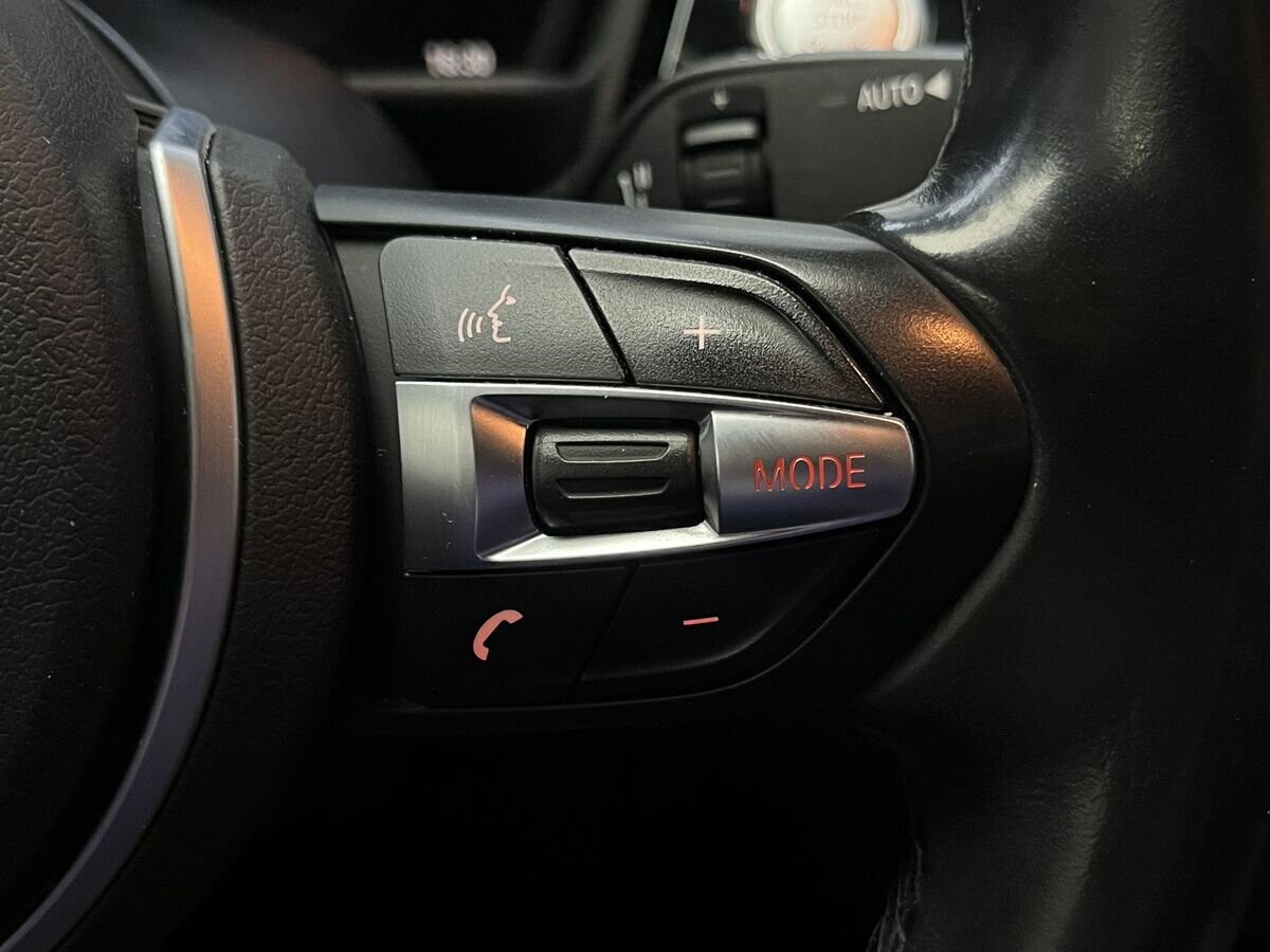 BMW 1-Series 2022 - фото автомобиля