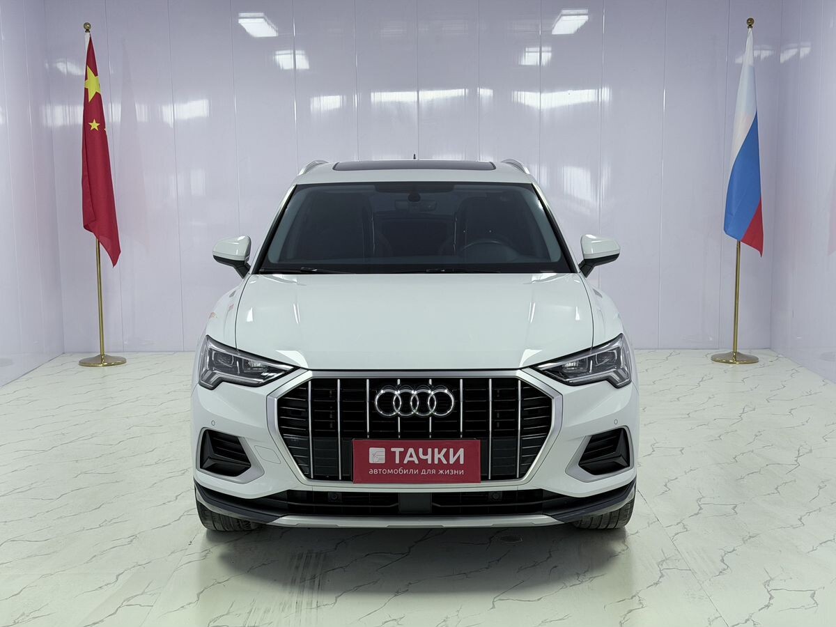 Audi Q3 2021 - фото автомобиля