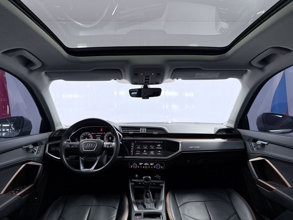 Audi Q3 2021 - фото автомобиля