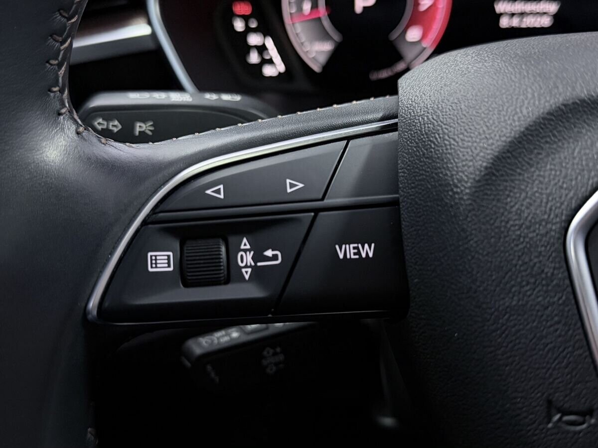 Audi Q3 2021 - фото автомобиля