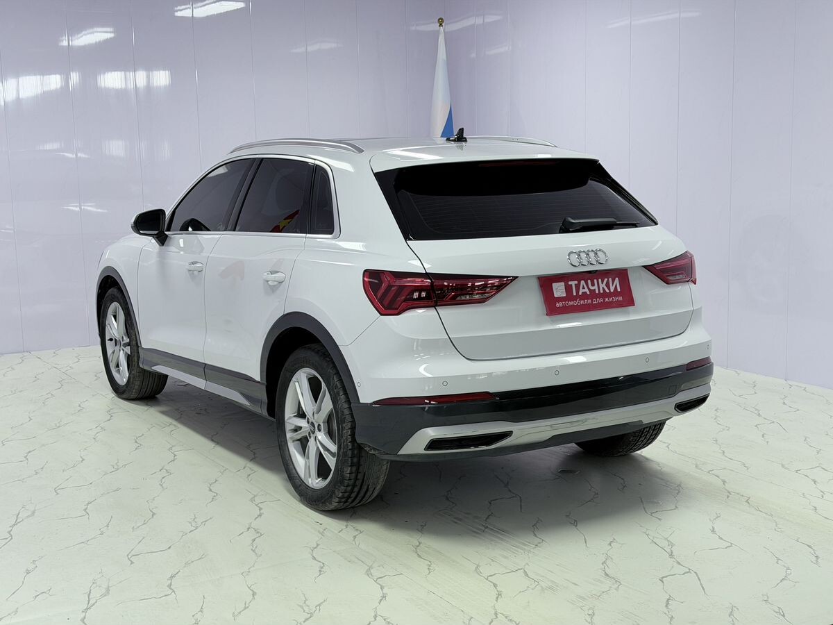 Audi Q3 2021 - фото автомобиля