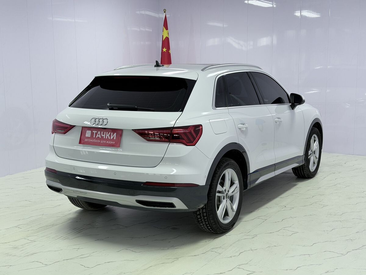 Audi Q3 2021 - фото автомобиля