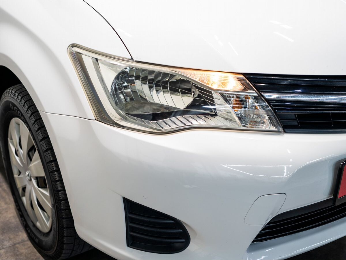 Toyota Corolla Fielder 2012 - фото автомобиля