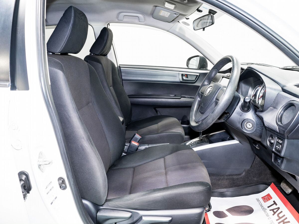 Toyota Corolla Fielder 2012 - фото автомобиля