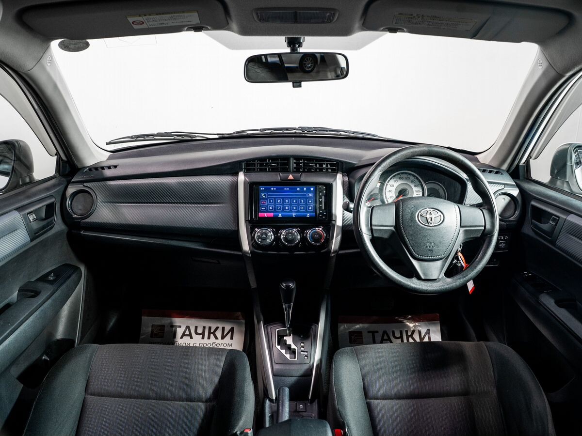 Toyota Corolla Fielder 2012 - фото автомобиля