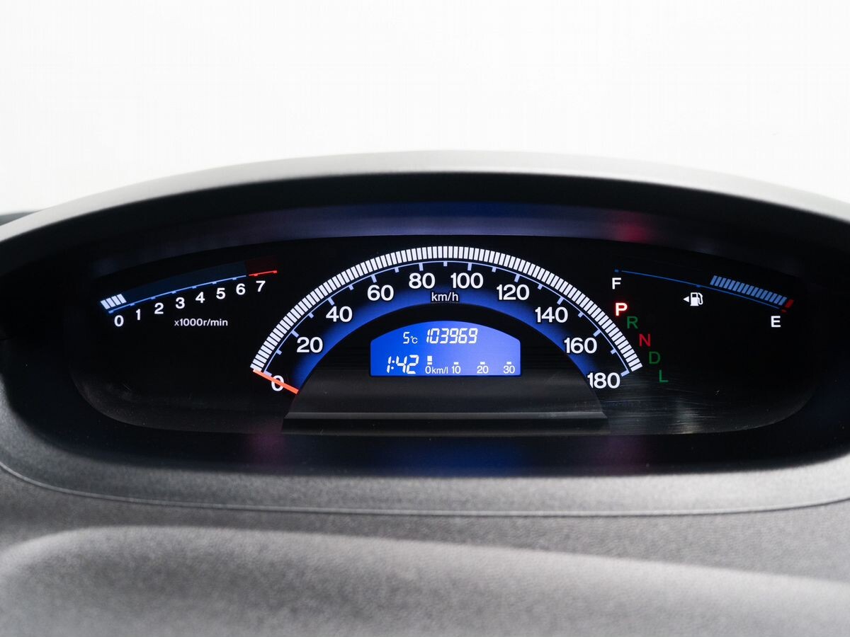 Honda Freed 2013 - фото автомобиля