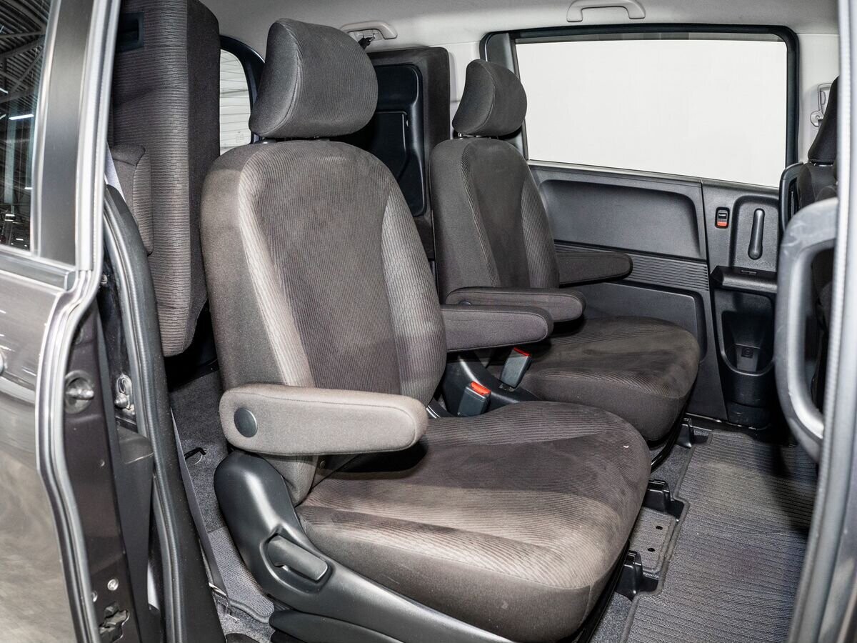 Honda Freed 2013 - фото автомобиля