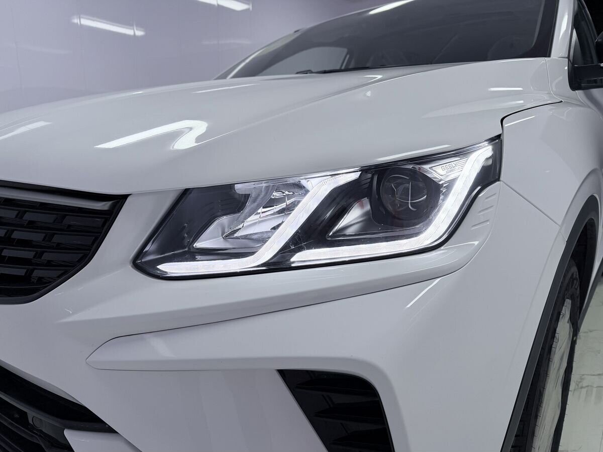 Geely Coolray 2025 - фото автомобиля