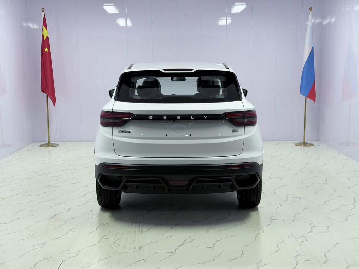 Geely Coolray 2025 - фото автомобиля