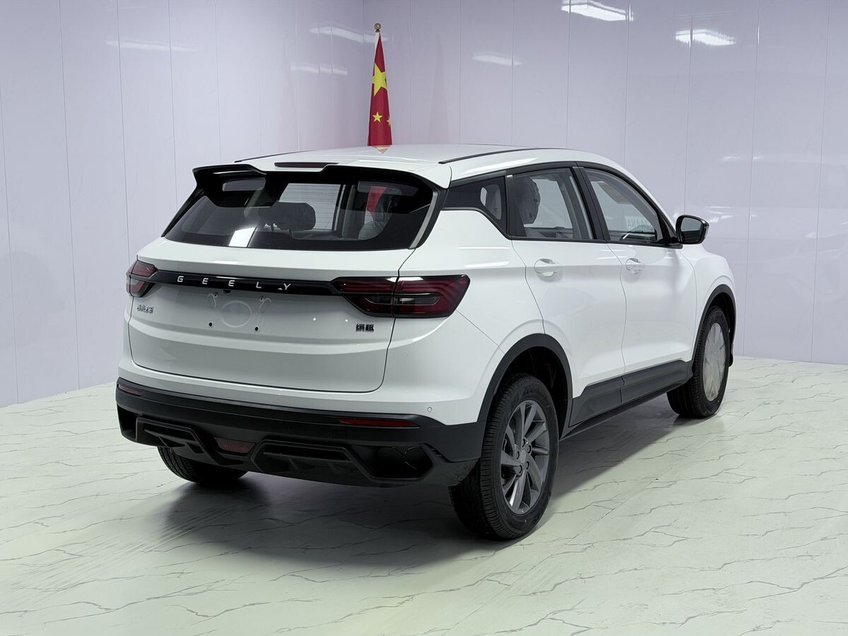 Geely Coolray 2025 - фото автомобиля