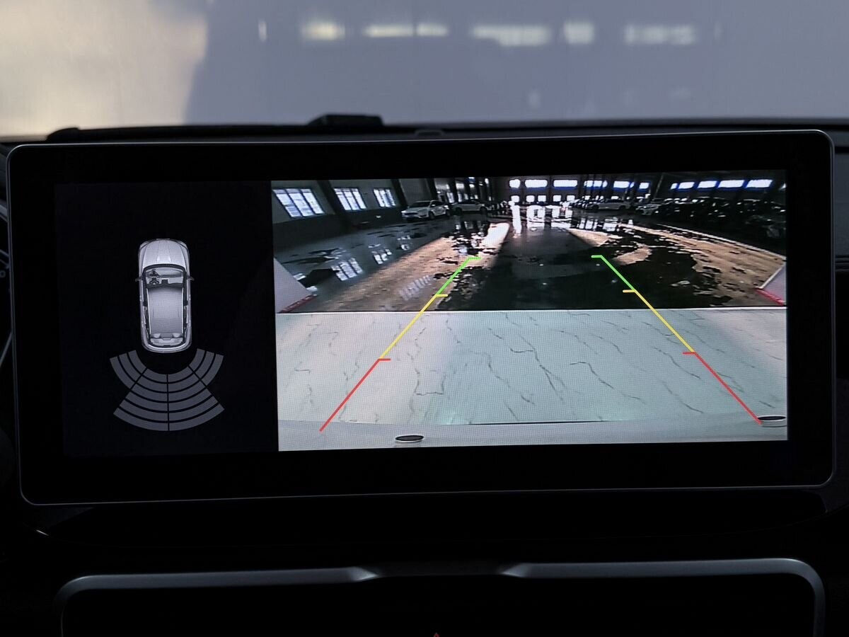 Geely Coolray 2025 - фото автомобиля