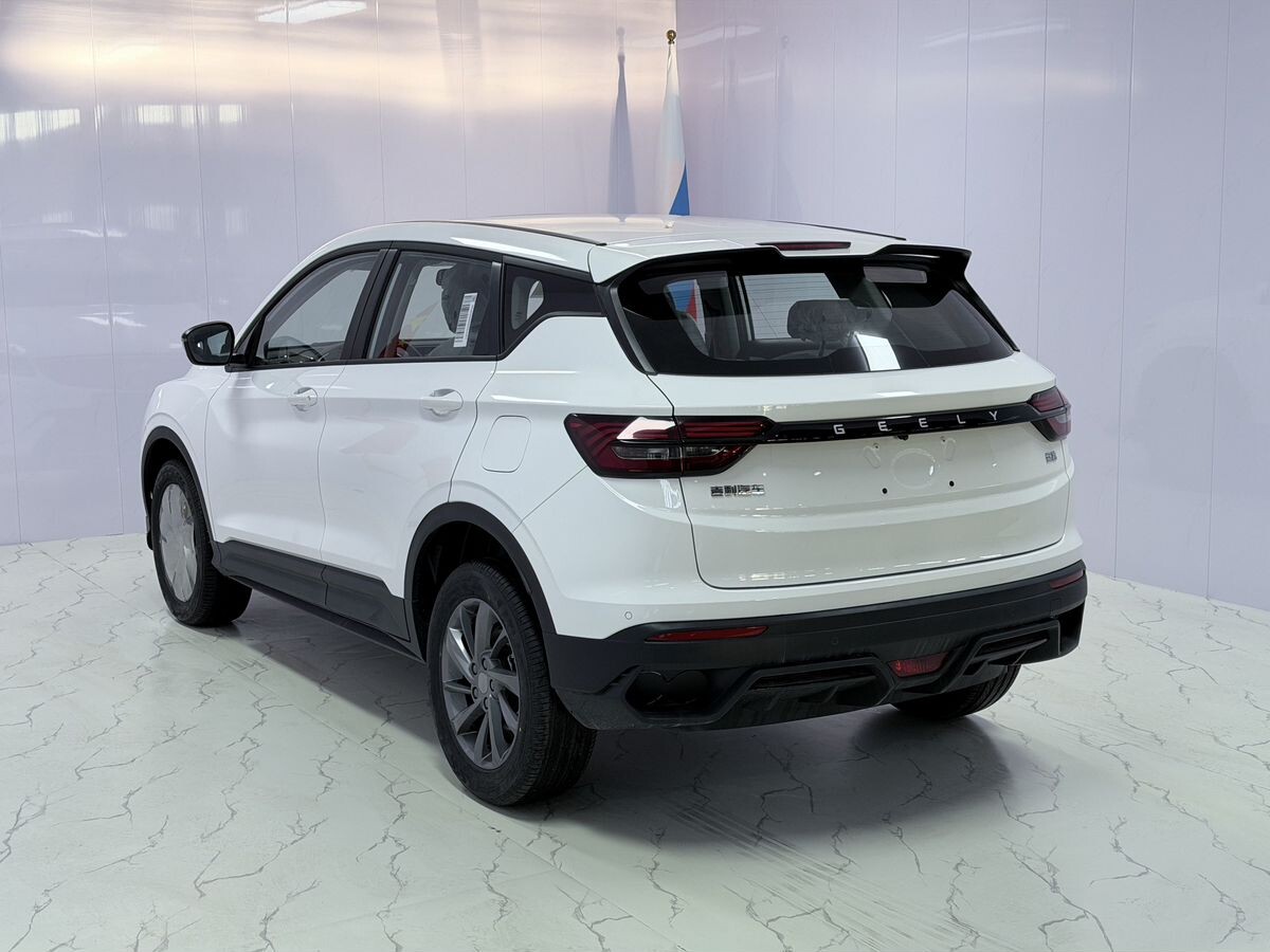 Geely Coolray 2025 - фото автомобиля