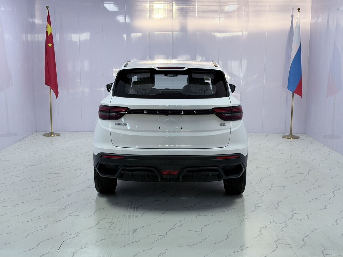 Geely Coolray 2025 - фото автомобиля